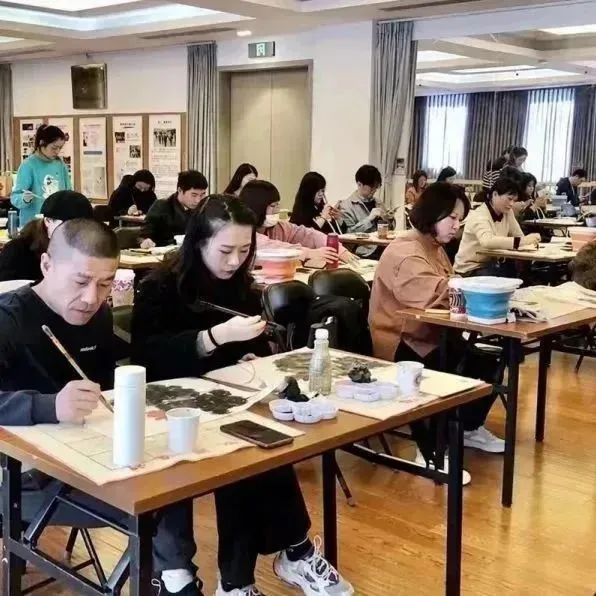 开云 开云体育APP琴棋书画、非遗手工……这些课程等着你！2023年“市民艺术夜校”松江分校春季班开启报名(图13)