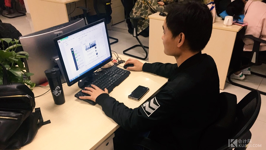 开云体育 Kaiyun.com 官网入口开出技术服务费发票如何做会计分录？(图1)